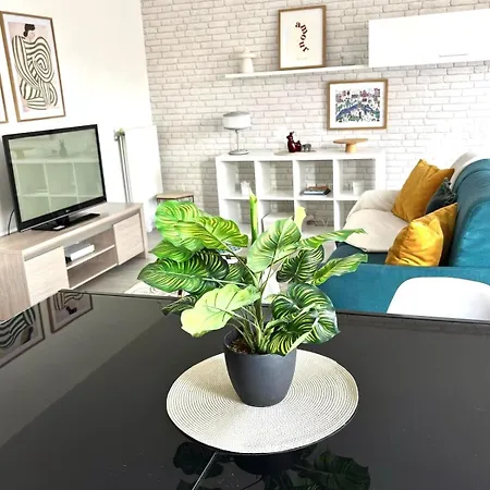 Fabulous 12 Minutes From Disneyland Apartment Montevrain